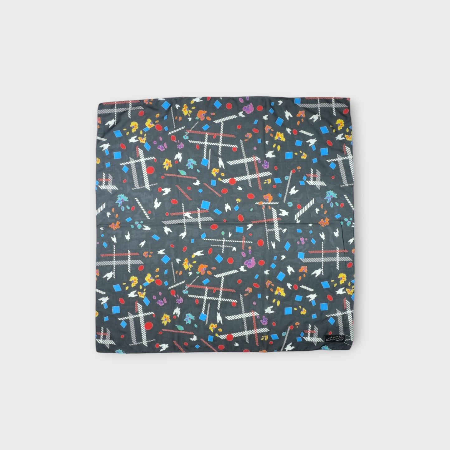 ANREALAGE WIND BLOWS MIX SCARF