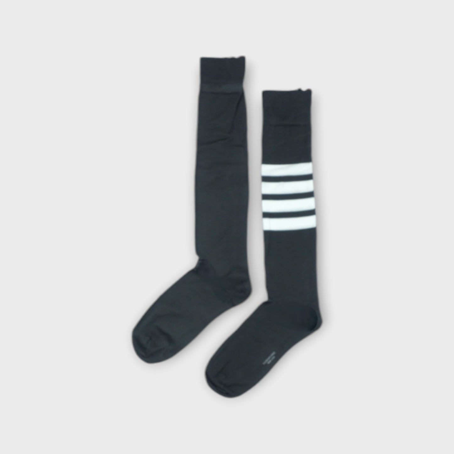 THOM BROWNE OVER THE CALF SOCKS W/ 4 BAR IN LIGHTWEIGHT COTTON