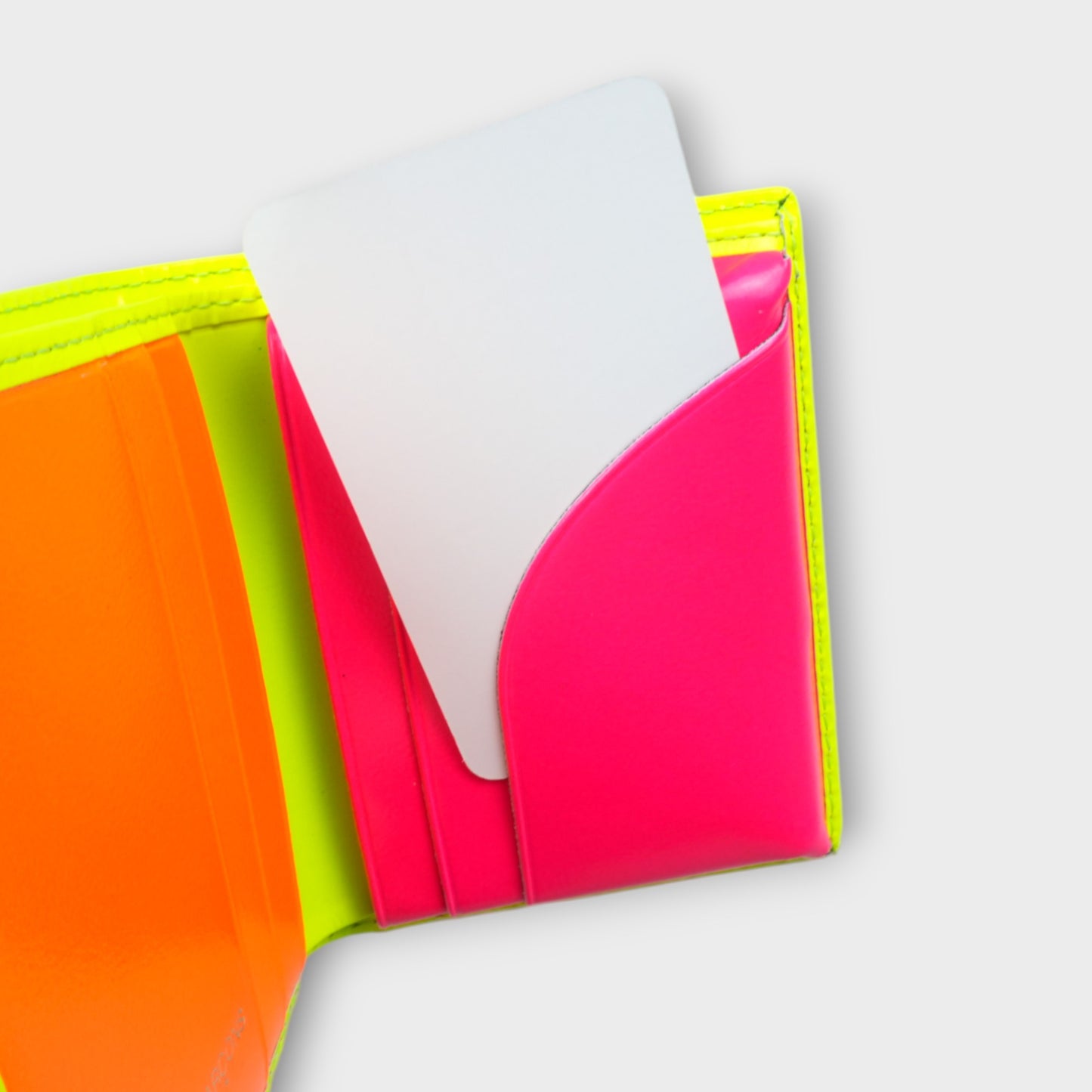 COMME des GARCONS SUPER FLUO