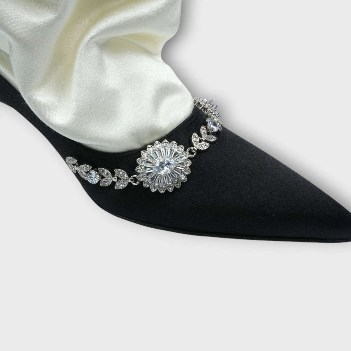 MANOLO BLAHNIK LAMIK