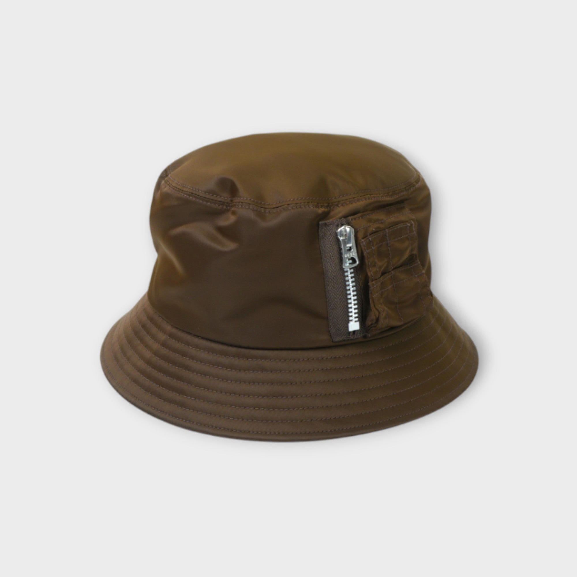 sacai UNISEX Single Brim Pocket Hat / Nylon Twill – mou by ACROPOLIS