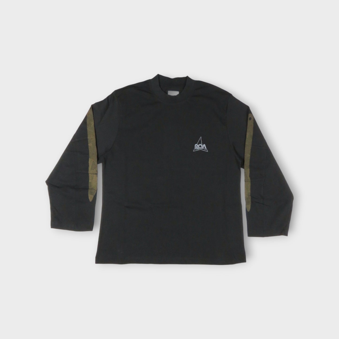 ROA Longsleeve Graphic