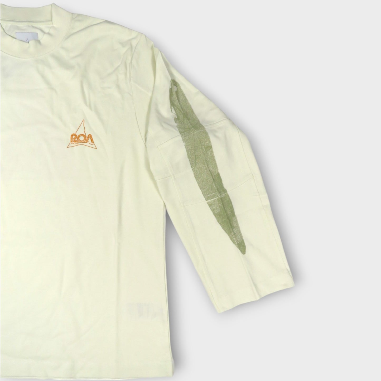 ROA Longsleeve Graphic