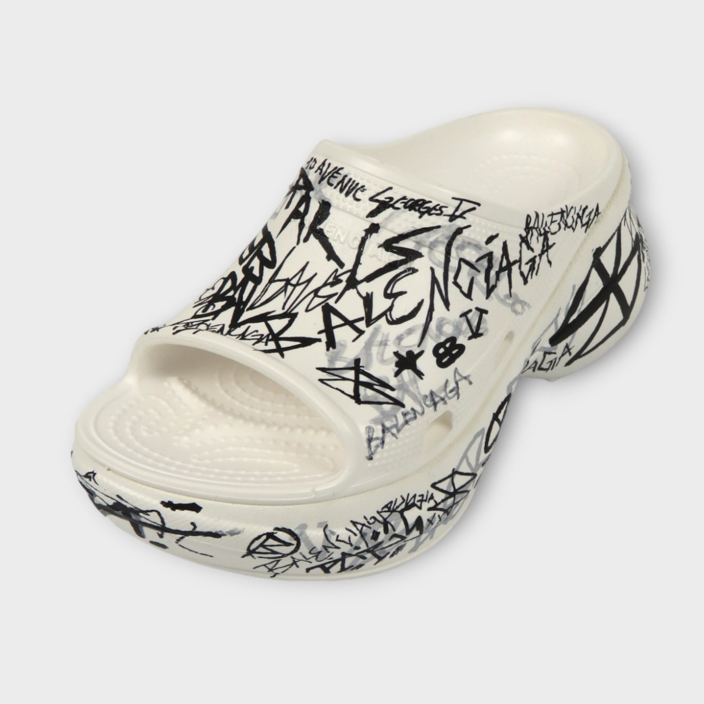 BALENCIAGA POOL CROCS SLIDE