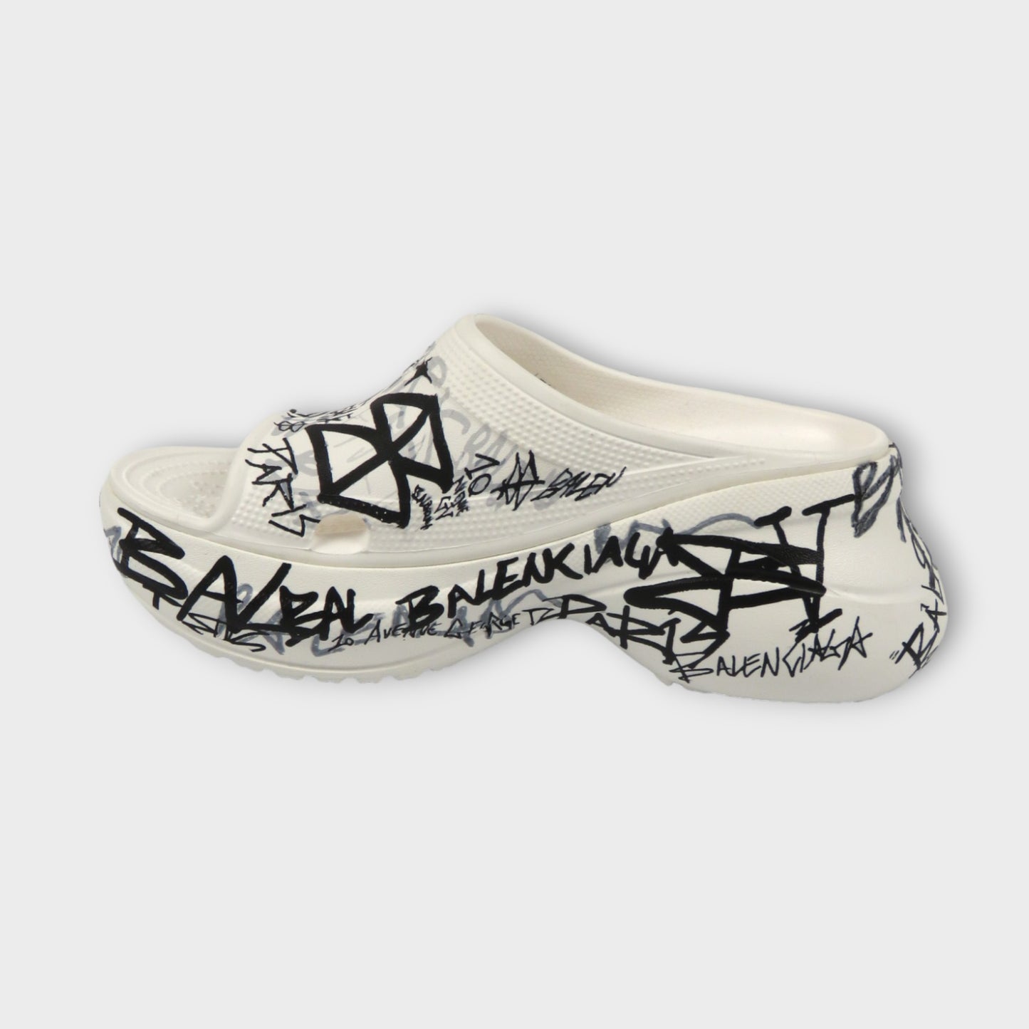 BALENCIAGA POOL CROCS SLIDE