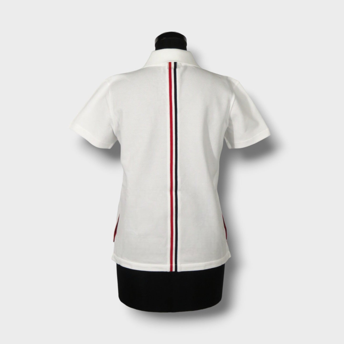 THOM BROWNE RELAXED FIT SHORT SLEEVE POLO W/ CENTER BACK RWB STRIPE IN CLASSIC PIQUE
