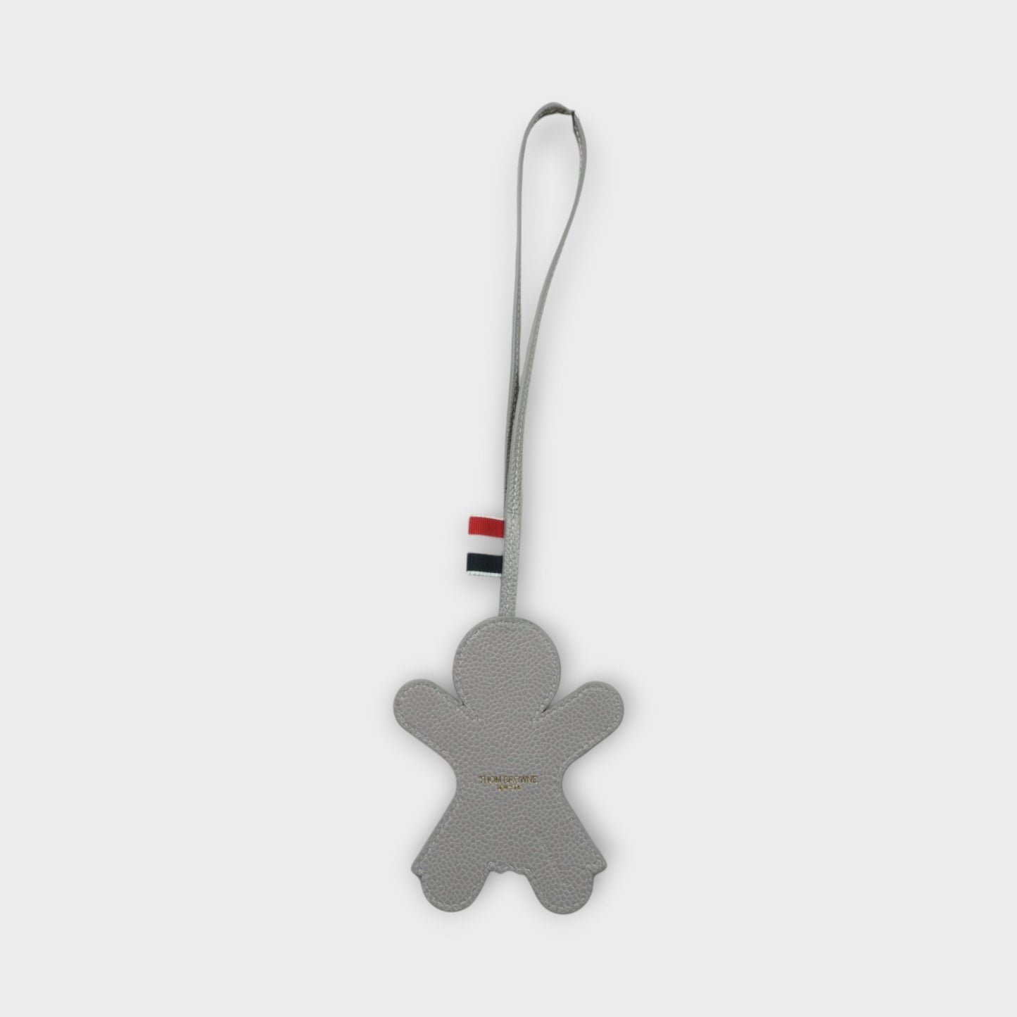 THOM BROWNE MRS. GINGERBREAD CHARM IN PEBBLE GRAIN LEATHER