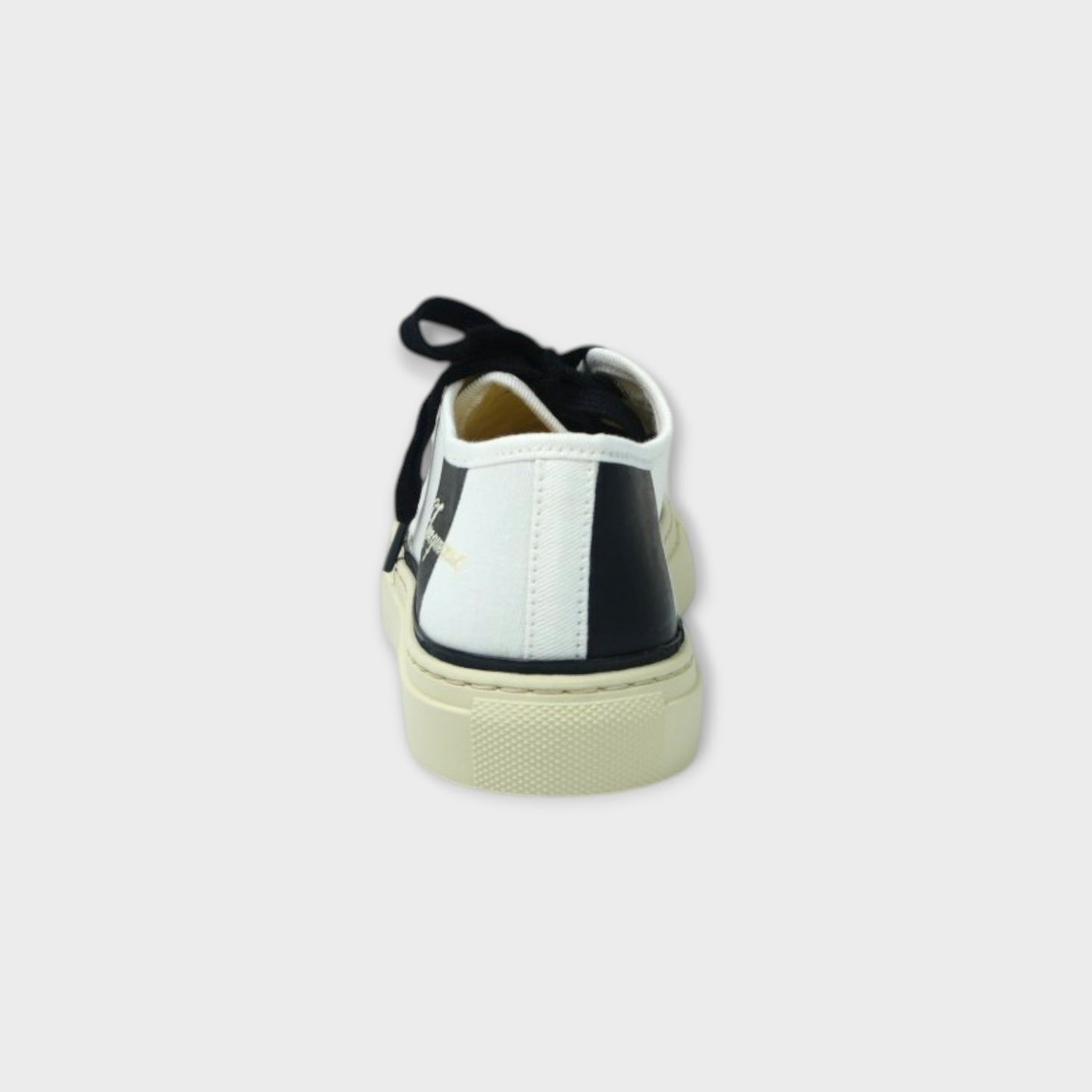 JACQUEMUS LES FEFE