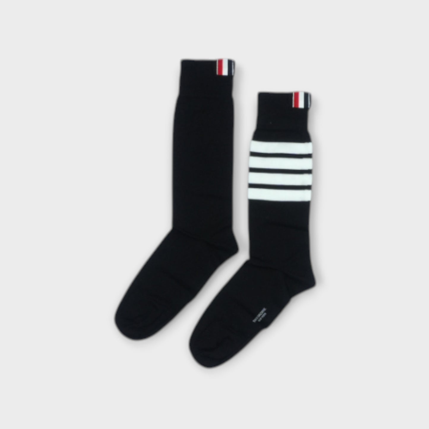 THOM BROWNE SOCKS