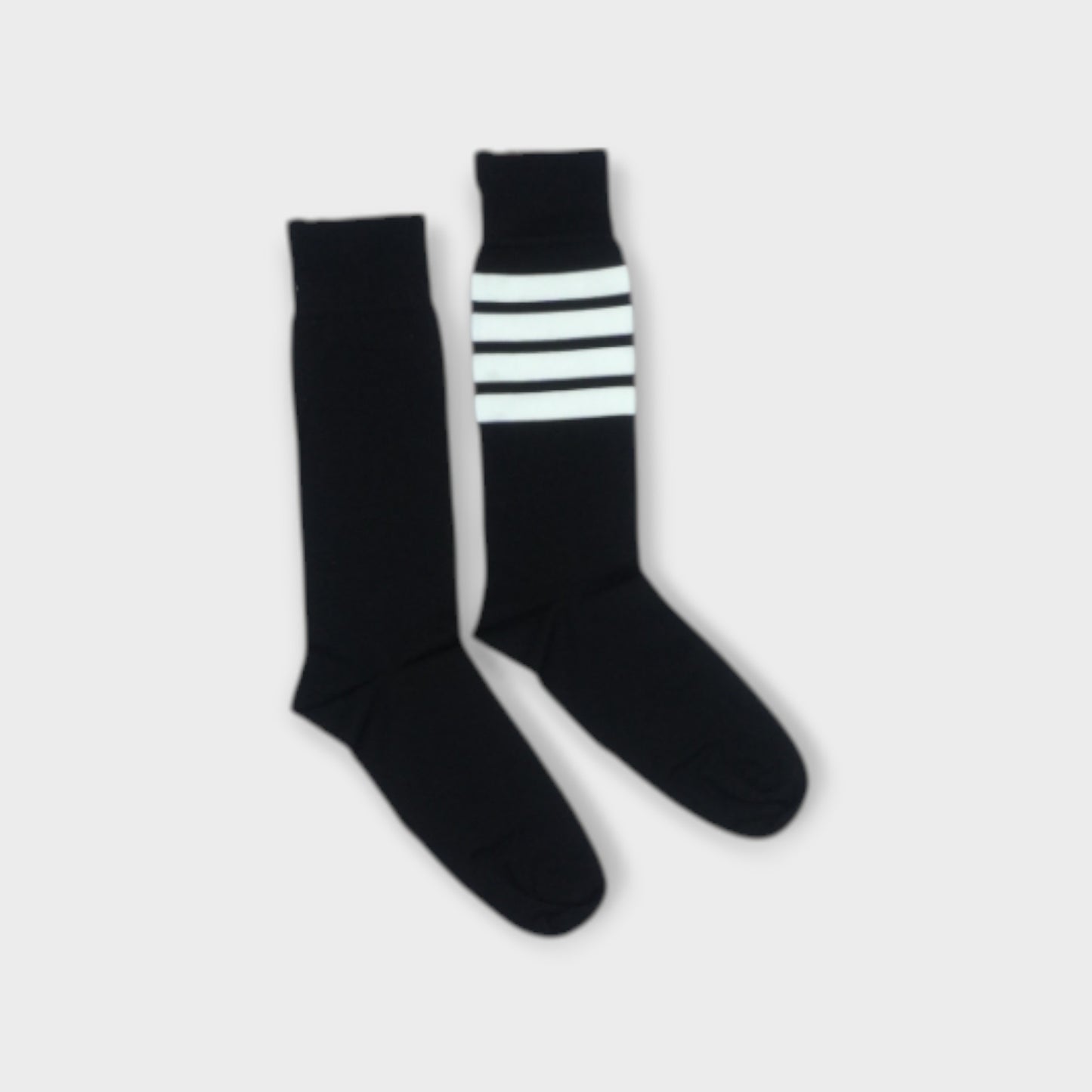 THOM BROWNE SOCKS