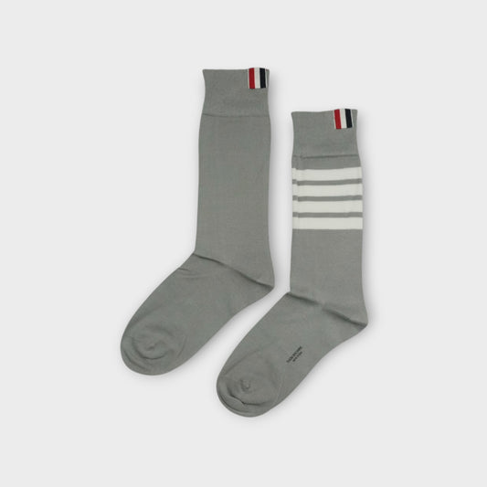 THOM BROWNE MID CALF SOCKS W/ 4 BAR IN LIGHTWEIGHT COTTON