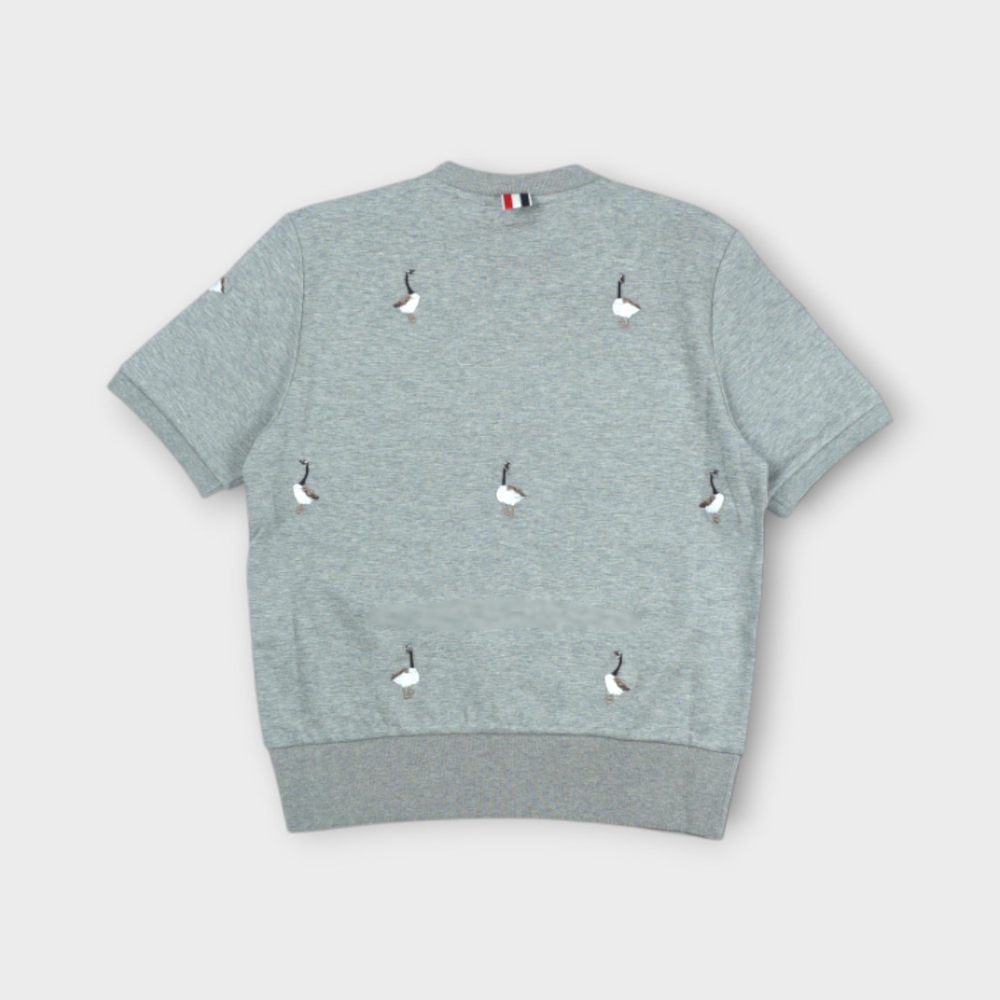 THOM BROWNE SHORT SLEEVE RIB CUFF TEE W/ GEESE HALF DROP EMB IN COTTON MILANO
