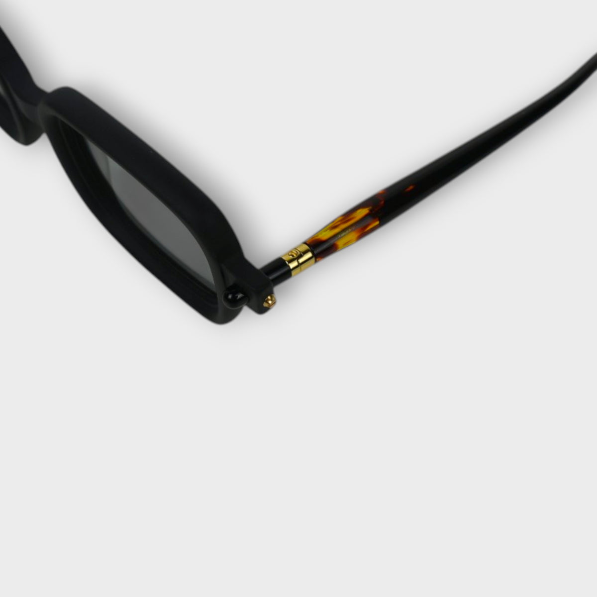 KUBORAUM sunglasses&case P2 50-22 BMH grey1