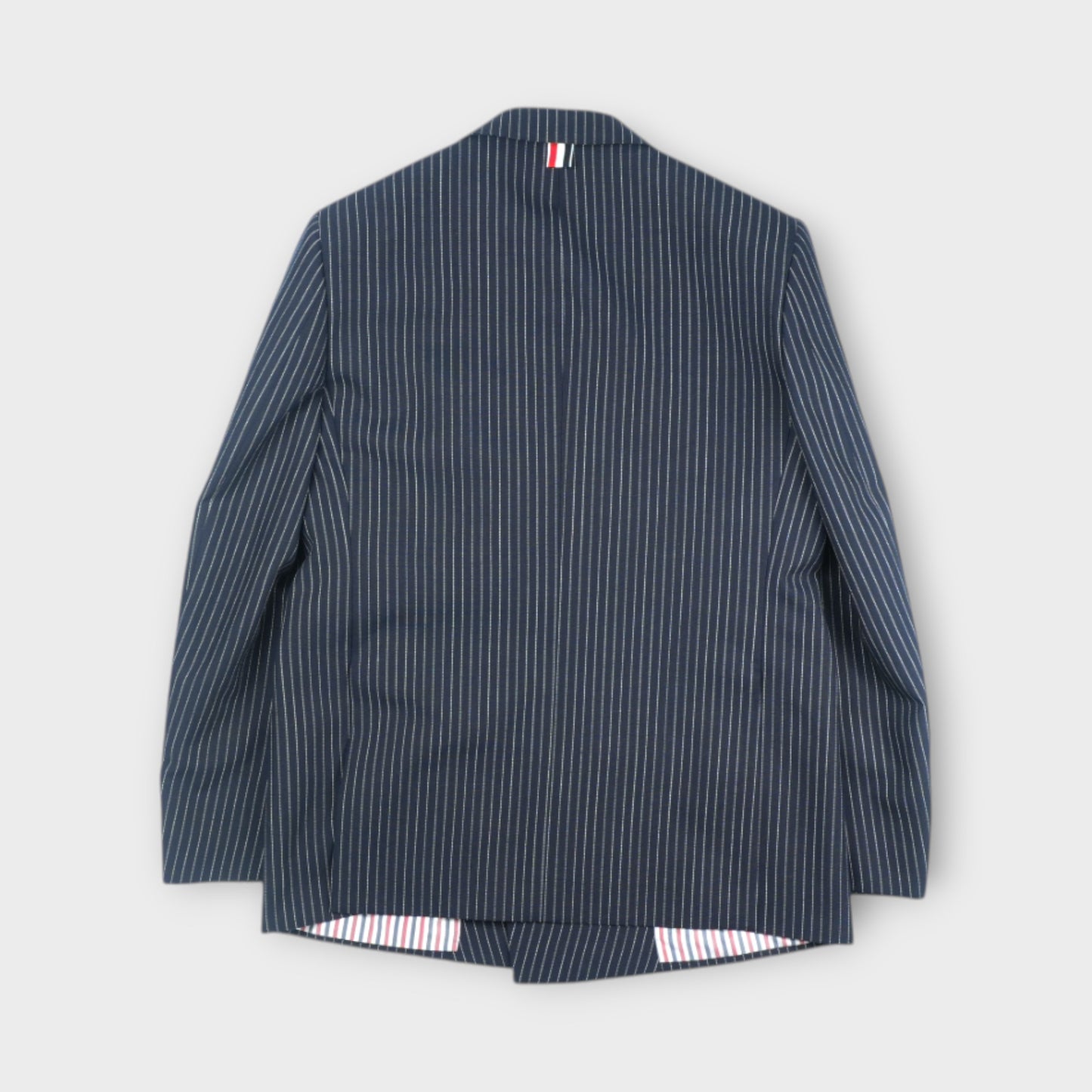 THOM BROWNE FIT 1 DB S/C (CLASSIC) IN PINSTRIPE HIGH TWIST WOOL SUITNG