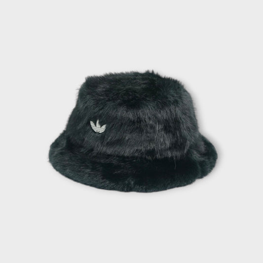 adidas Faux fur bucket hat