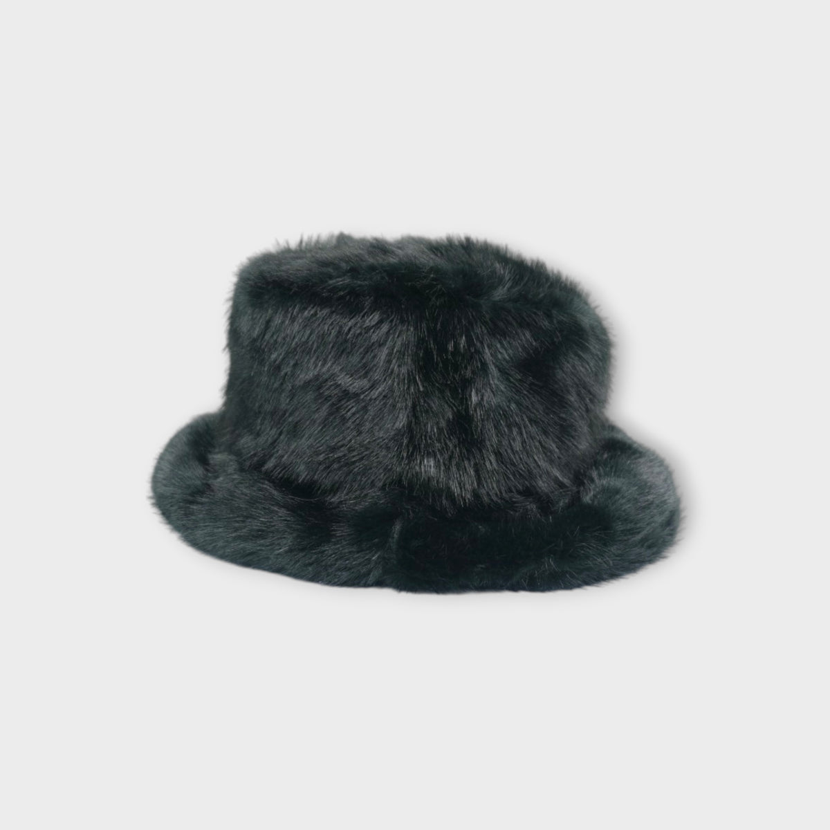 adidas Faux fur bucket hat