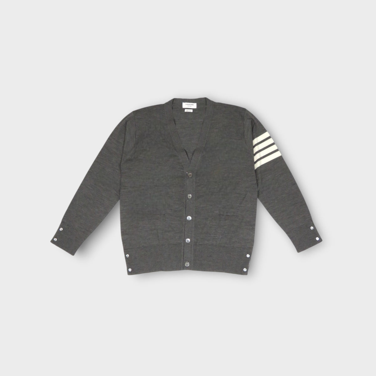 THOM BROWNE CLASSIC V-NECK CARDIGAN IN FINE MERINO WOOL W/ 4BAR 